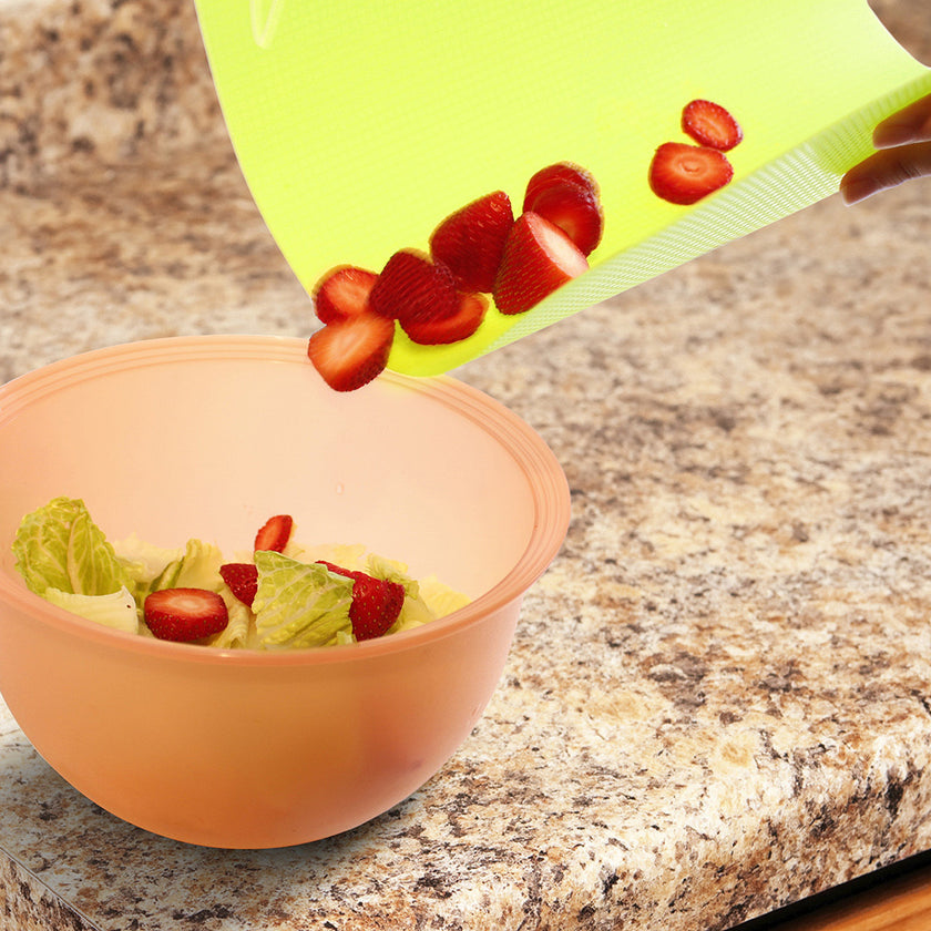 Flexible Cutting Mats 4 Piece with NonSlip Grip in Multicolor Neoflam